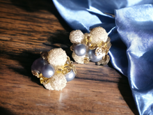 Load image into Gallery viewer, Vintage 1950s era Japan pearl cluster clip ons Kargo Fresh