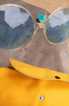 Load image into Gallery viewer, Vintage 1960s Made in Italy Darkin Bug Eye Chameleon Shades Kargo Fresh