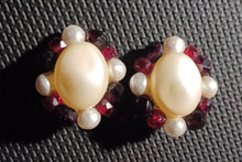 Load image into Gallery viewer, Vintage 1960s pearl and crystal clip ons Kargo Fresh