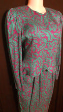 Load image into Gallery viewer, Vintage 1980s Era Adrianna Papell Silk Career Suit Size 8 Kargo Fresh