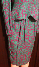Load image into Gallery viewer, Vintage 1980s Era Adrianna Papell Silk Career Suit Size 8 Kargo Fresh