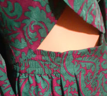 Load image into Gallery viewer, Vintage 1980s Era Adrianna Papell Silk Career Suit Size 8 Kargo Fresh