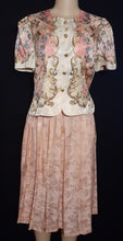 Load image into Gallery viewer, Vintage 1980s Era Maggie London Career Suit Size 10 Kargo Fresh