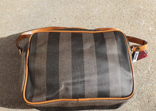 Load image into Gallery viewer, Vintage 1980s Faux Leather Shoulder Bag Kargo Fresh