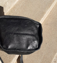 Load image into Gallery viewer, Vintage 1980s Genuine Leather XL Hobo Bucket Bag Kargo Fresh
