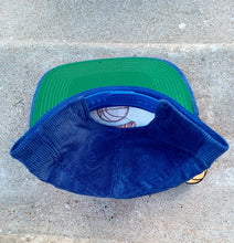 Load image into Gallery viewer, Vintage 1990s Knicks Snapback Deadstock Kargo Fresh