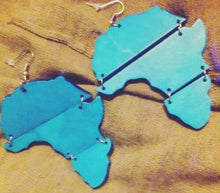Load image into Gallery viewer, Vintage Africa Wooden Earrings Kargo Fresh
