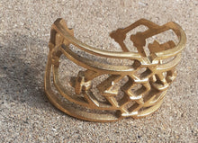 Load image into Gallery viewer, Vintage Brass Bangle Kargo Fresh