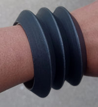 Load image into Gallery viewer, Vintage Chunky Wooden Bangle Set Kargo Fresh