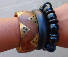 Load image into Gallery viewer, Vintage Chunky Wooden Bangle Set Kargo Fresh