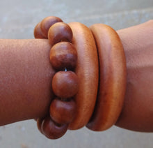 Load image into Gallery viewer, ****Vintage Chunky Wooden Bangle Set Kargo Fresh