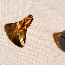 Load image into Gallery viewer, Vintage Enameled Cluster Clip on Earrings Kargo Fresh