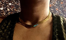 Load image into Gallery viewer, Vintage Hammered Metal Queens Collar Kargo Fresh