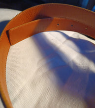 Load image into Gallery viewer, Vintage Leather Ralph Lauren Belt Size Ladies Medium Kargo Fresh