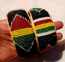Load image into Gallery viewer, Vintage Maasai Hand beaded Bracelet Set Kargo Fresh