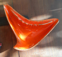 Load image into Gallery viewer, Vintage Mid century modern Atomic Boomerang Ashtray 1960s Kargo Fresh