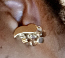Load image into Gallery viewer, Vintage Monet Gold Mini Dangle Clip on Earrings Kargo Fresh