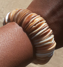Load image into Gallery viewer, Vintage Natural Abalone Shell Stretch Bracelet Kargo Fresh