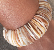 Load image into Gallery viewer, Vintage Natural Abalone Shell Stretch Bracelet Kargo Fresh