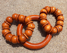 Load image into Gallery viewer, Vintage Wooden Bracelet Set Kargo Fresh