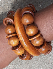 Load image into Gallery viewer, Vintage Wooden Bracelet Set Kargo Fresh