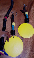 Load image into Gallery viewer, Vintage Wooden Necklace Set Kargo Fresh