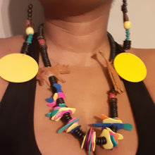 Load image into Gallery viewer, Vintage Wooden Necklace Set Kargo Fresh