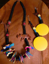 Load image into Gallery viewer, Vintage Wooden Necklace Set Kargo Fresh
