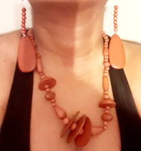 Load image into Gallery viewer, Vintage Wooden Necklace Set Kargo Fresh
