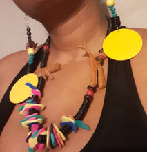 Load image into Gallery viewer, Vintage Wooden Necklace Set Kargo Fresh