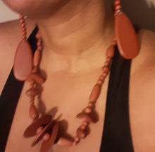 Load image into Gallery viewer, Vintage Wooden Necklace Set Kargo Fresh