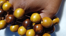 Load image into Gallery viewer, Vintage chunky bead bracelet set of 3 Kargo Fresh