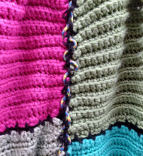 Load image into Gallery viewer, Vintage handmade crochet jogging pants L/XL Kargo Fresh