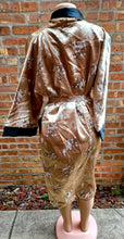 Load image into Gallery viewer, Vintage ladies Reversable Satin Kimono Robe L Kargo Fresh
