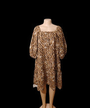 Load image into Gallery viewer, Vintage style kaftan dress and matching earrings new free size Kargo Fresh