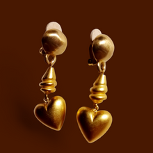 Load image into Gallery viewer, Vintage textured brushed gold heart dangle clip ons Kargo Fresh