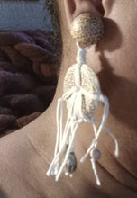 Load image into Gallery viewer, Vintage wood and shell boho clip on earrings Kargo Fresh