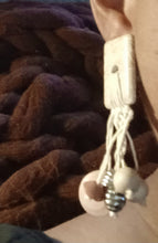 Load image into Gallery viewer, Vintage wood and shell boho clip on earrings Kargo Fresh