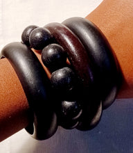 Load image into Gallery viewer, Vintage wooden Bangles Set of 4 Kargo Fresh