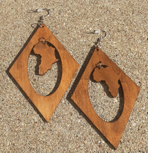 Load image into Gallery viewer, Wooden Africa Earrings Kargo Fresh