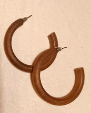Load image into Gallery viewer, Wooden Minimalist Hoop Earrings Kargo Fresh