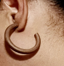 Load image into Gallery viewer, Wooden Minimalist Hoop Earrings Kargo Fresh