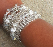 Load image into Gallery viewer, Blingy Crystal And Rhinestone Bead Layering Bracelet Set