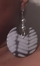 Load image into Gallery viewer, Handpainted Mudcloth Design Wooden Earrings