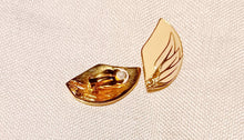 Load image into Gallery viewer, Vintage enameled Berebi Clip On Stud Earrings