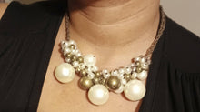 Load image into Gallery viewer, Handmade Chunky faux Pearl necklace Set Clip on earrings
