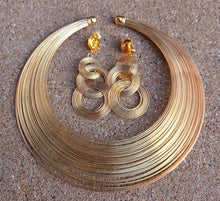 Load image into Gallery viewer, Abstract Wire Collar Necklace Set with matching clip on earrings New gold