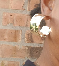 Load image into Gallery viewer, Rare Basket Style Gold Metal Hoop Earrings pierced