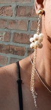 Load image into Gallery viewer, Avant garde faux pearl and chain Clip On Earrings Gold