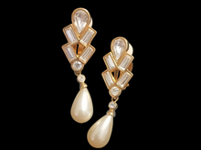 Load image into Gallery viewer, Vintage S.L.A SWAROVSKI genuine crystal and gold plated pearl clip on earrings Clip On Earrings